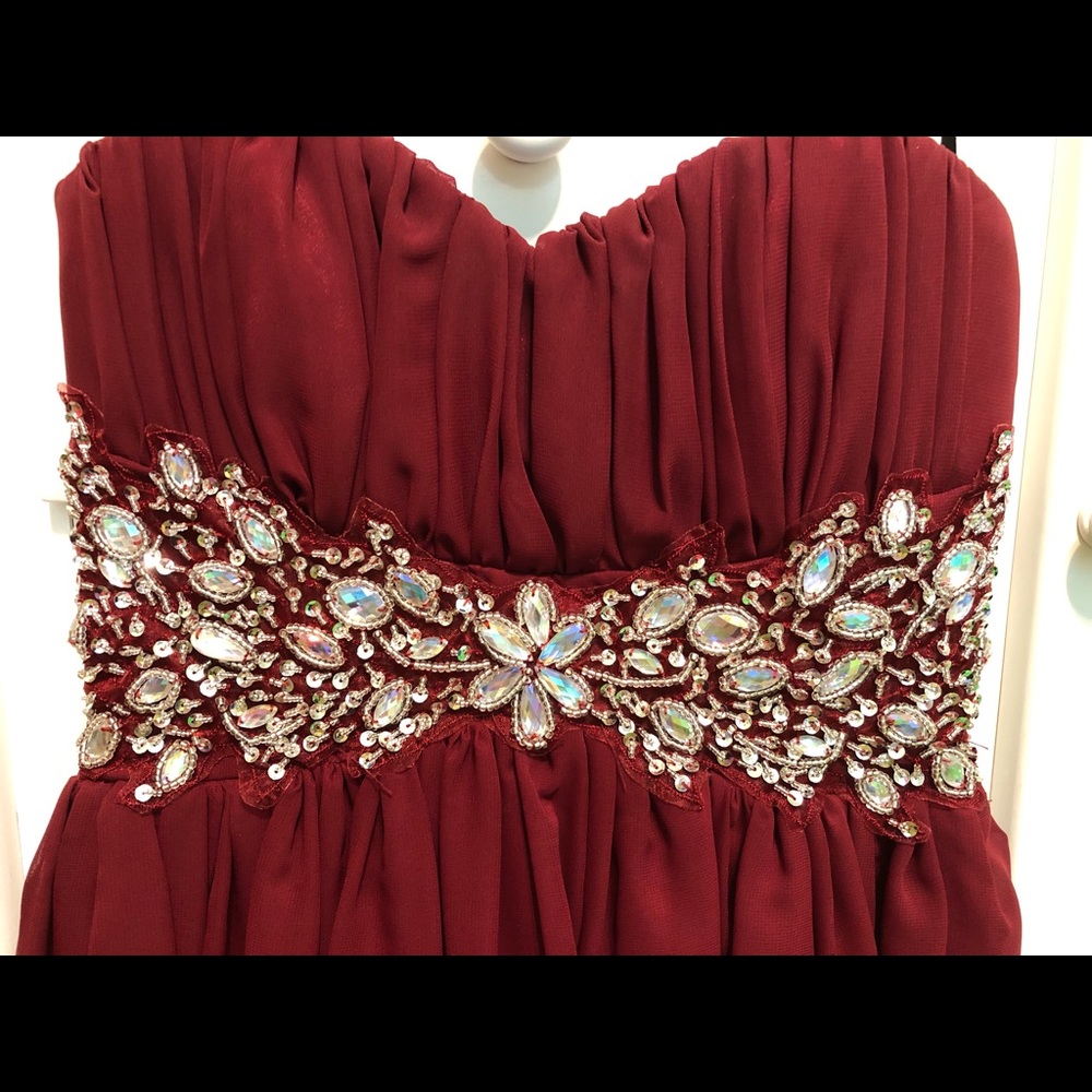 Windsor-Maroon Mini Dress